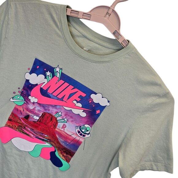 Nike Men's M Nike Tee Black Light Alien UFO Graphic Seafoam Short Sleeve T-Shirt - Picture 4 of 12